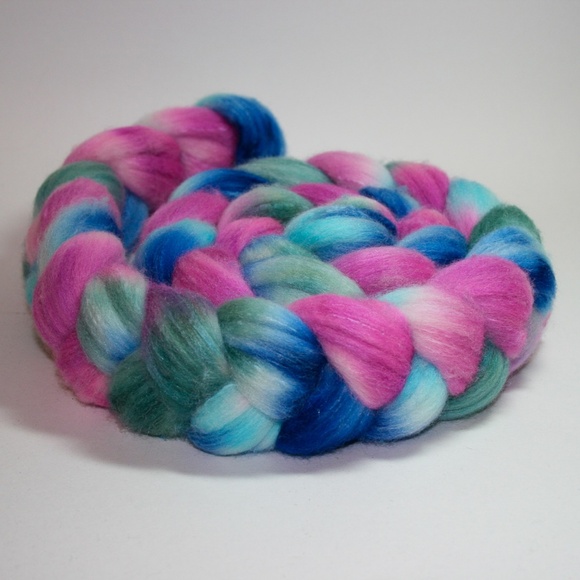 Merino Wool Tussah Silk Hand Dyed Roving Combed Top for Spinning Felting 11524 - Picture 2 of 4